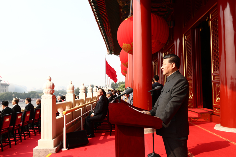 10月1日上午，慶祝中華人民共和國(guó)成立70周年大會(huì)在北京天安門(mén)廣場(chǎng)隆重舉行。中共中央總書(shū)記、國(guó)家主席、中央軍委主席習(xí)近平發(fā)表重要講話(huà)。